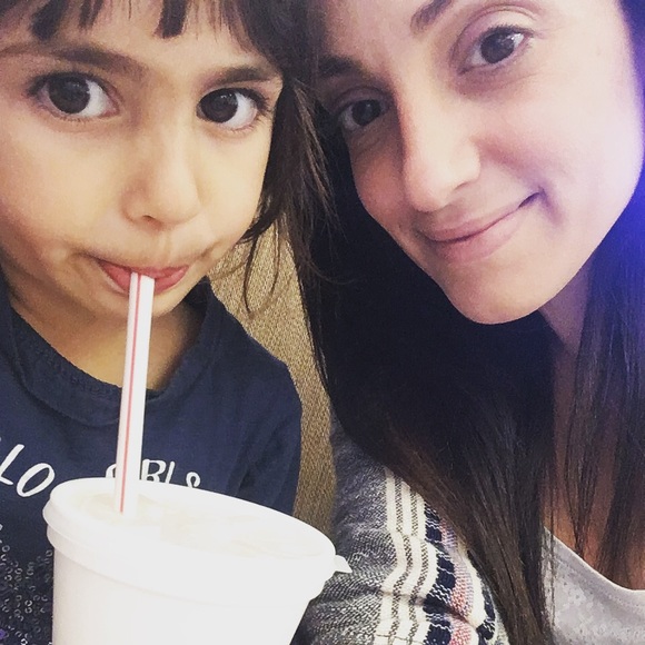 Meet your Posher, Christine - Picture 1 of 1